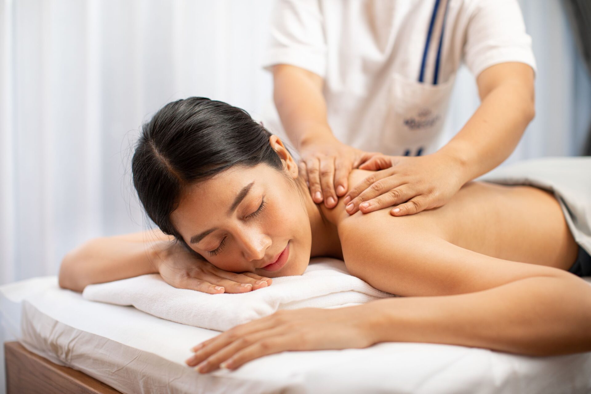 A customer receiving a massage at Makkha Health & Spa